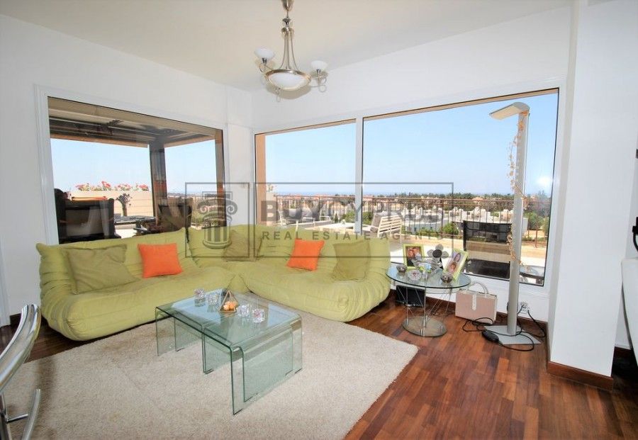 Property photo 2 of 46