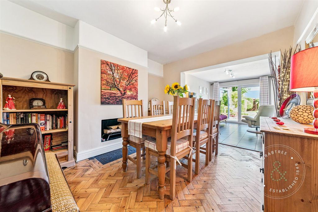 Property photo 3 of 36 Kyle-Avenue-14.Jpg