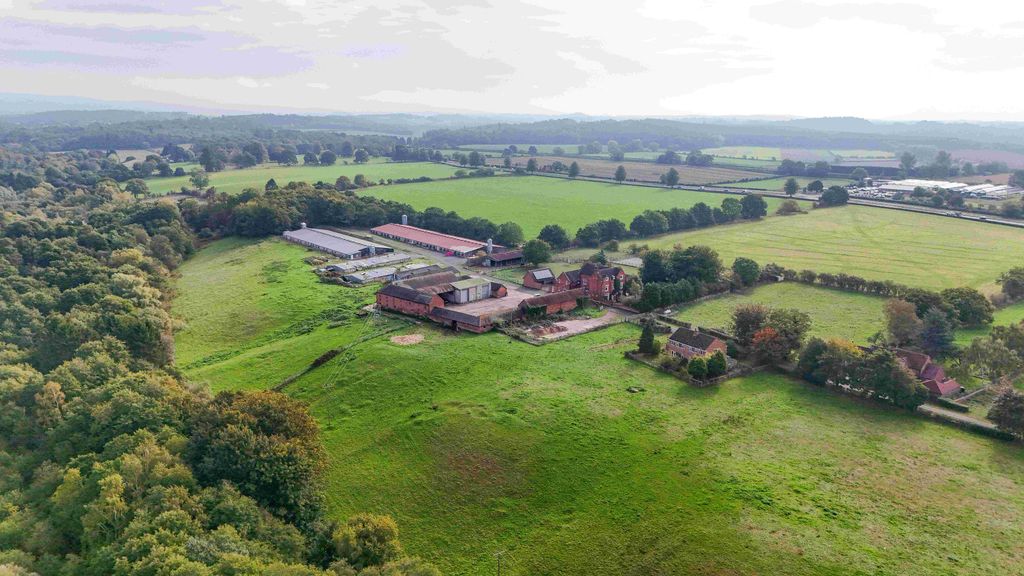 Property photo 1 of 8 Photo 27