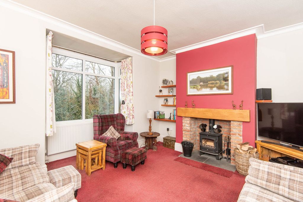 Property photo 3 of 32