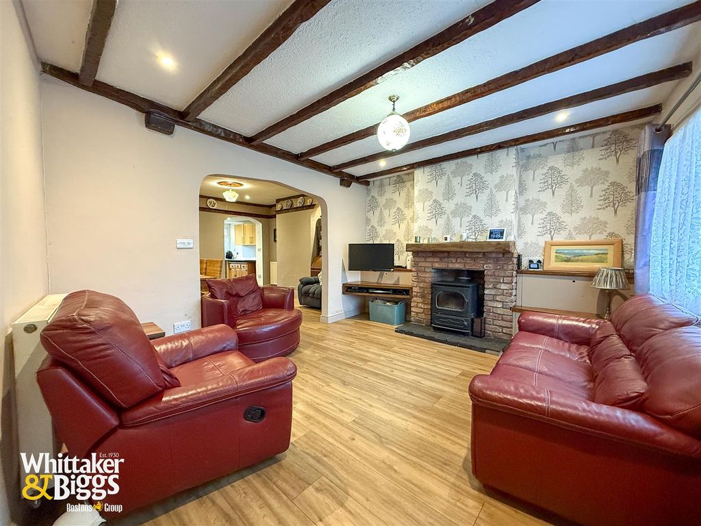 Property photo 2 of 25 20251009_101224392_Ios.Jpg