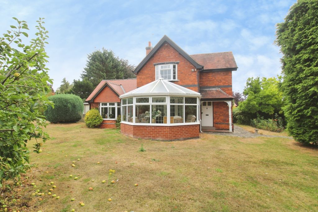 Property photo 1 of 18 Front