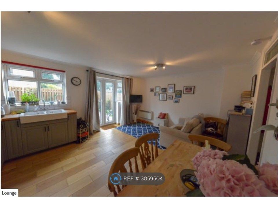 Property photo 3 of 9