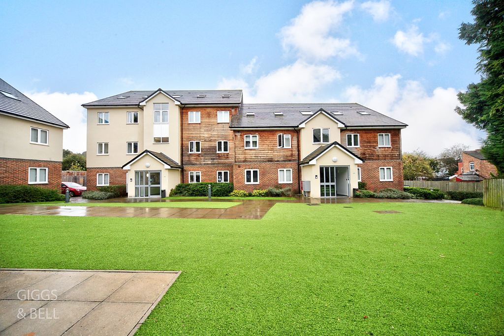 Property photo 1 of 14 4081340