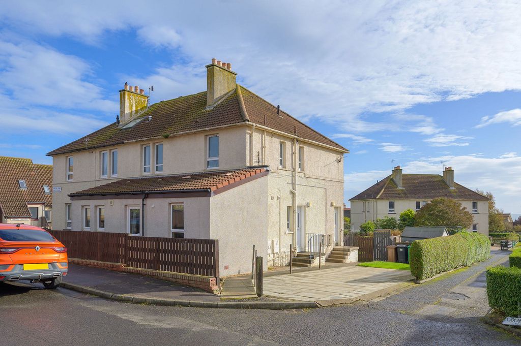 Property photo 2 of 29