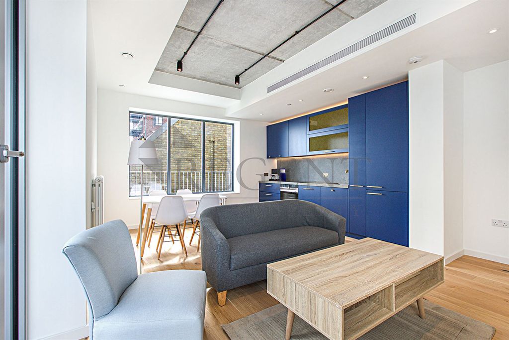 Property photo 2 of 8 Open Plan