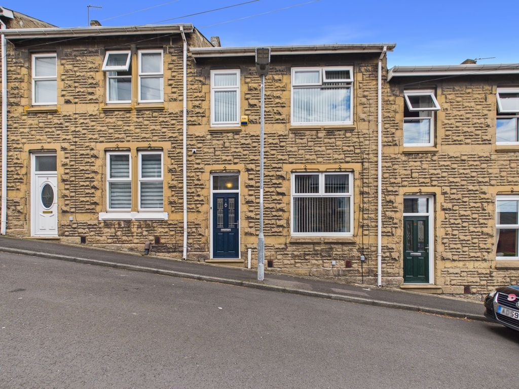 Property photo 1 of 12 External