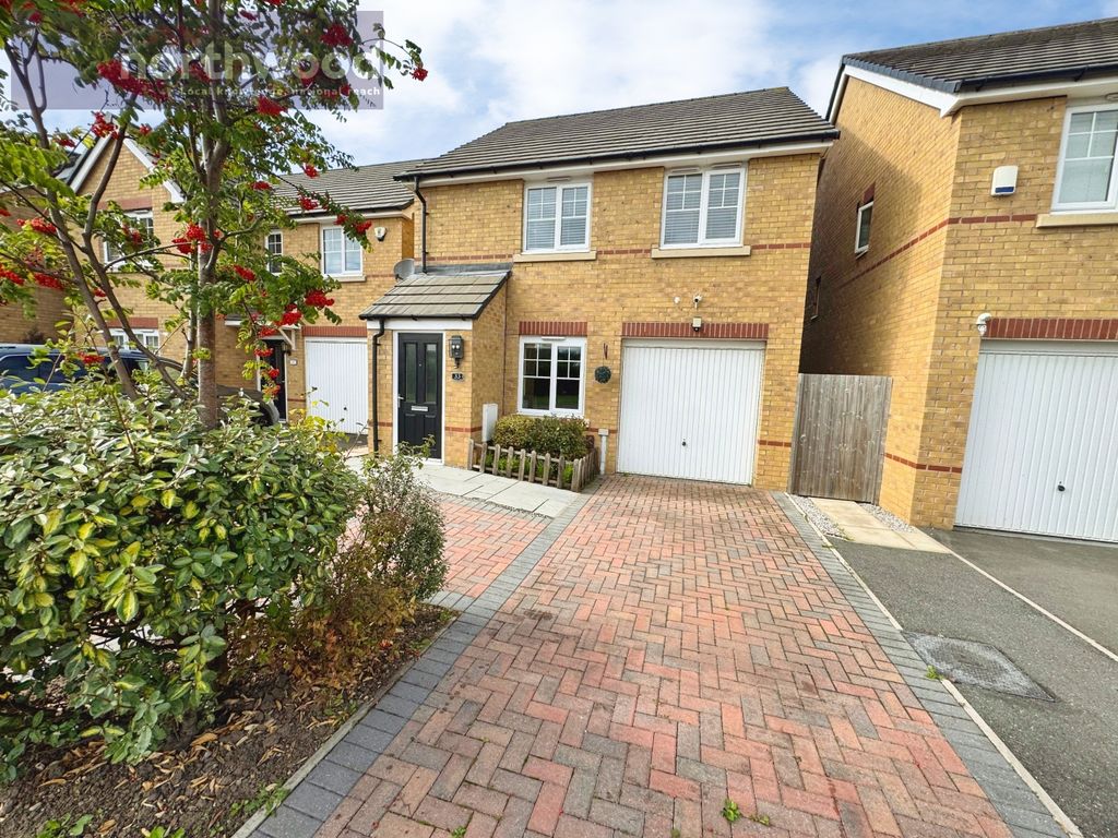 Property photo 2 of 22