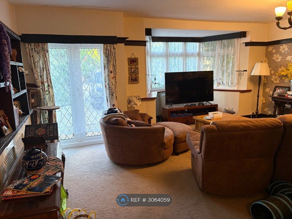 Property photo 1 of 3