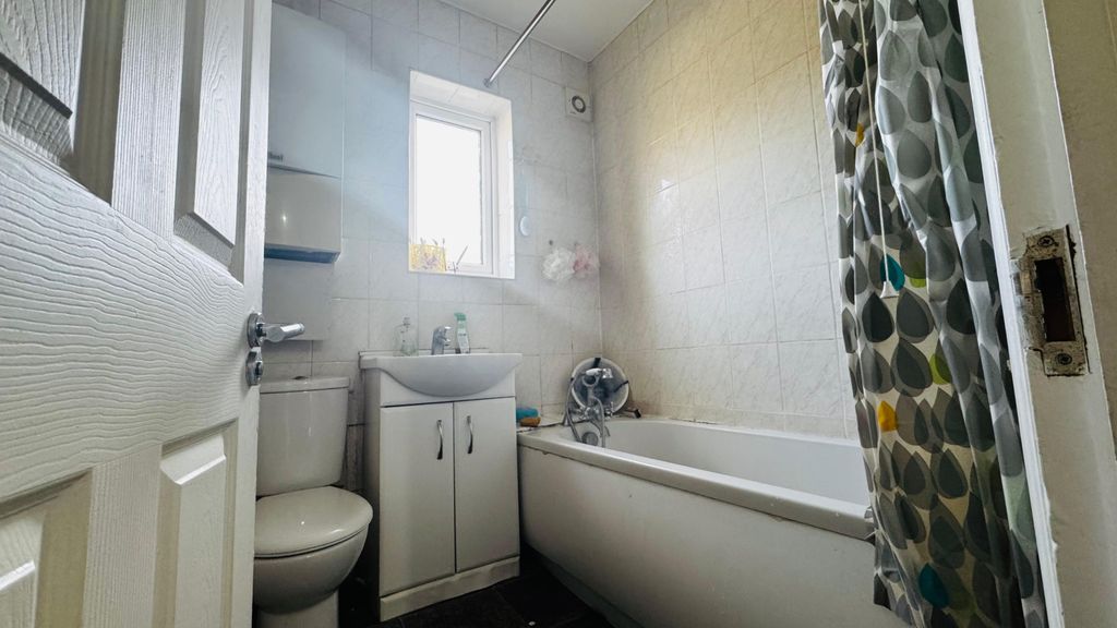 Property photo 3 of 4 Gallery