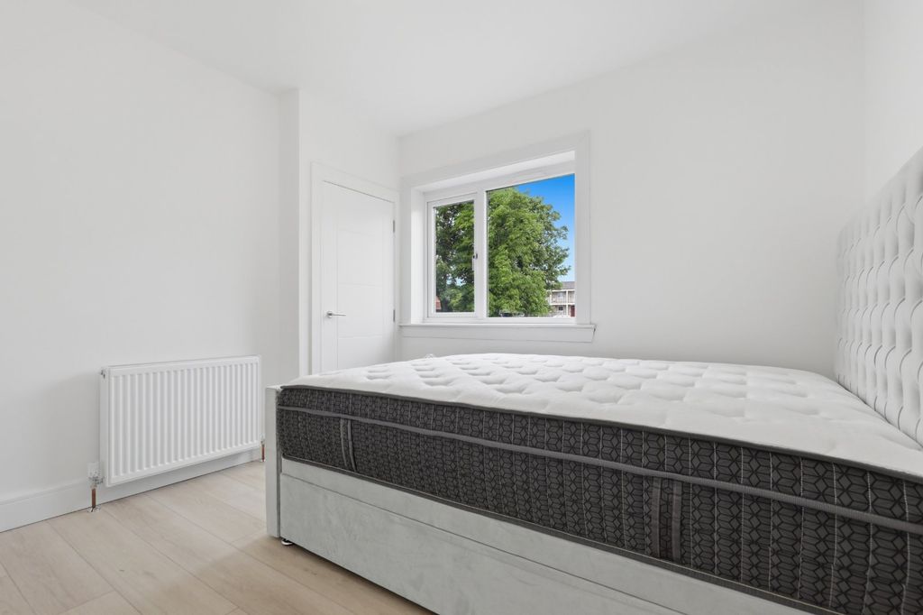 Additional image 8 of 3 bed flat for saleMuir Terrace, Paisley, Renfrewshire PA3