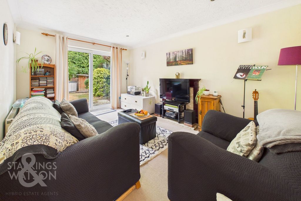 Property photo 2 of 16
