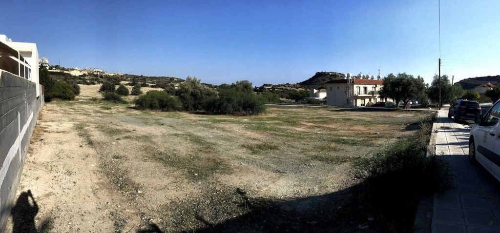 Property photo 1 of 3