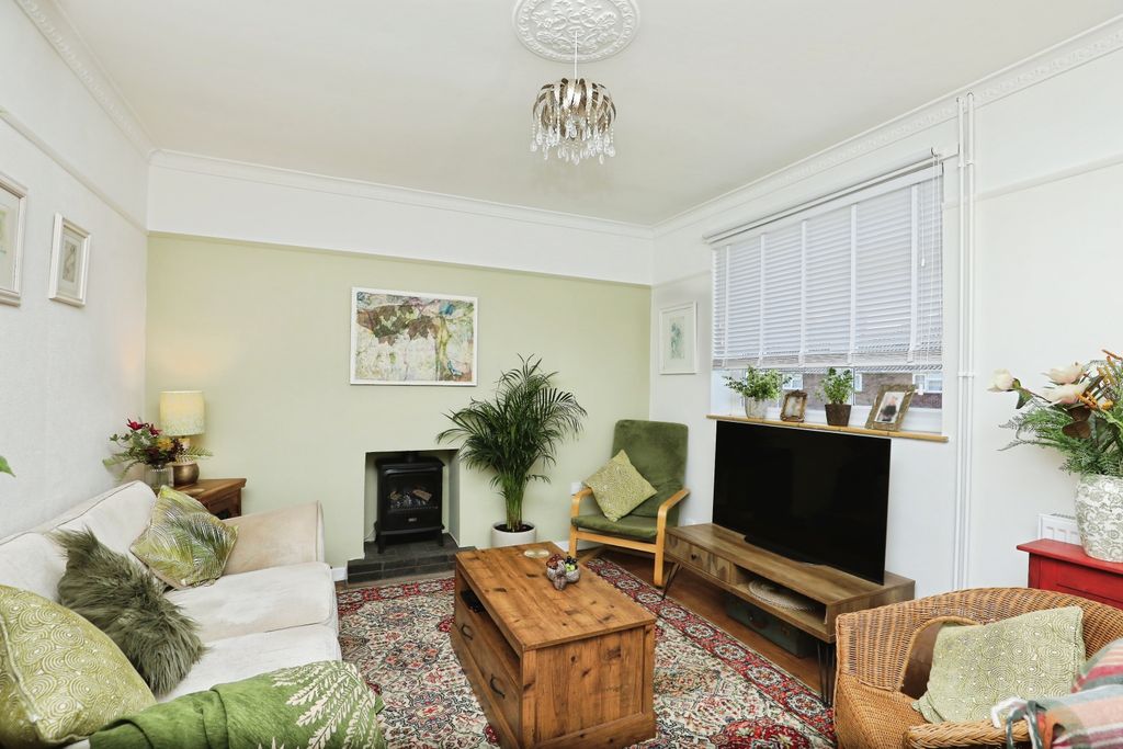 Property photo 3 of 11 Image