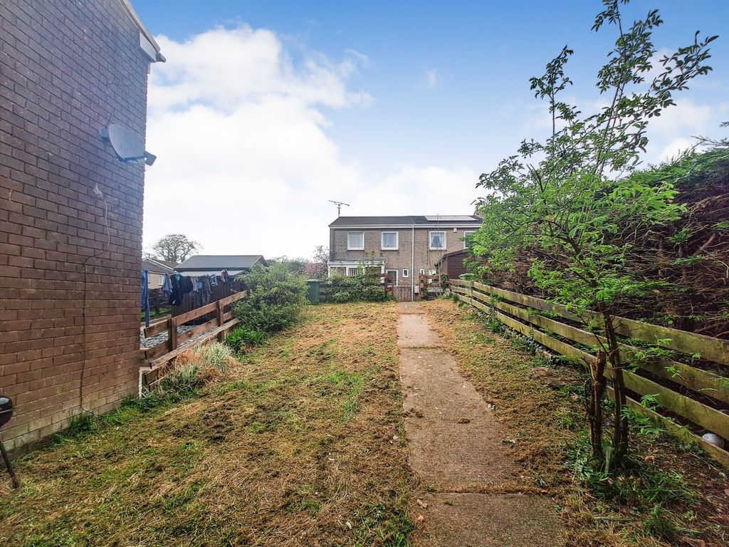 Property photo 2 of 16 Picture No. 19