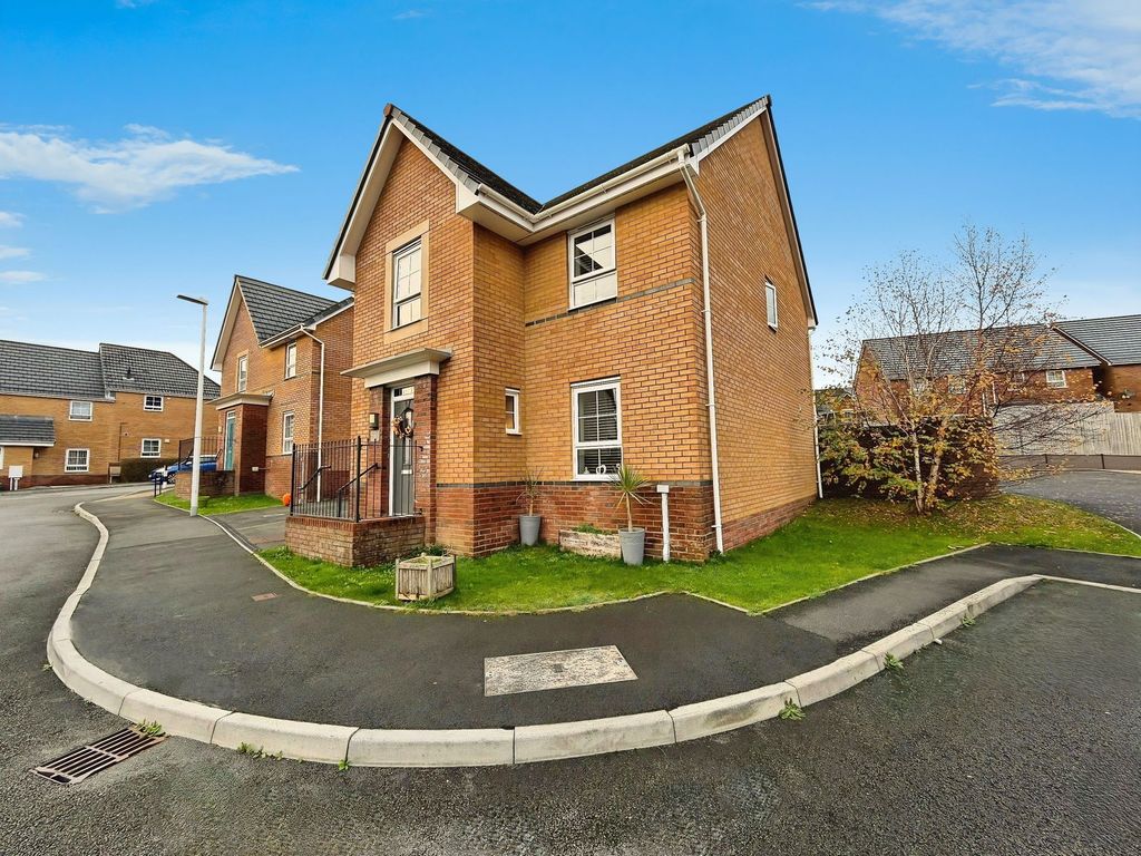 Property photo 1 of 39