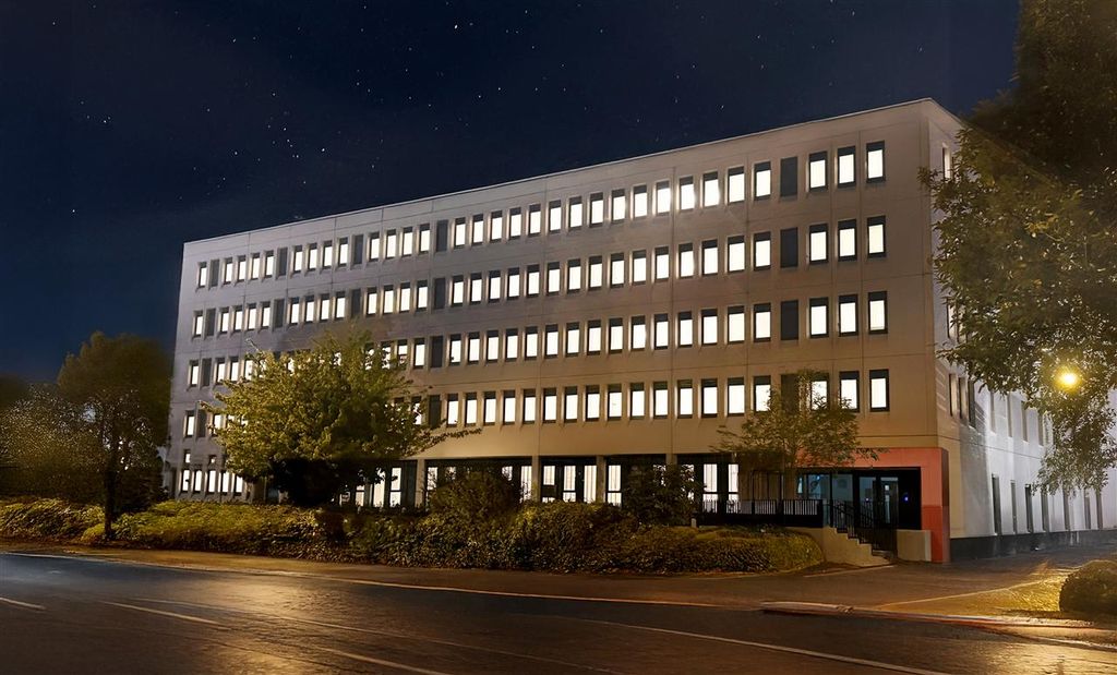 Property photo 1 of 6 Main Picture