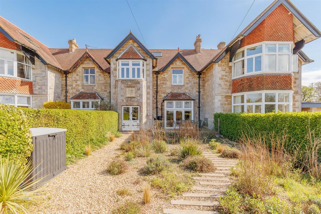 Property photo 1 of 41 6.Jpg