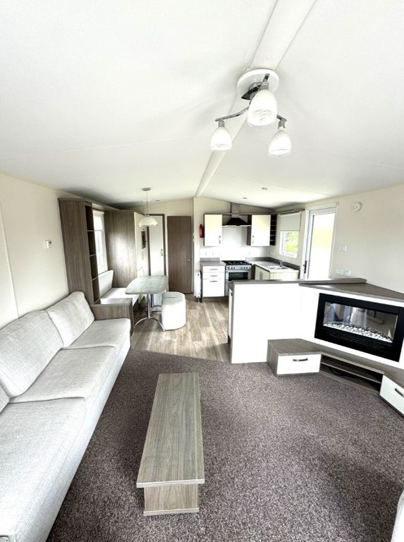Property photo 2 of 9 2