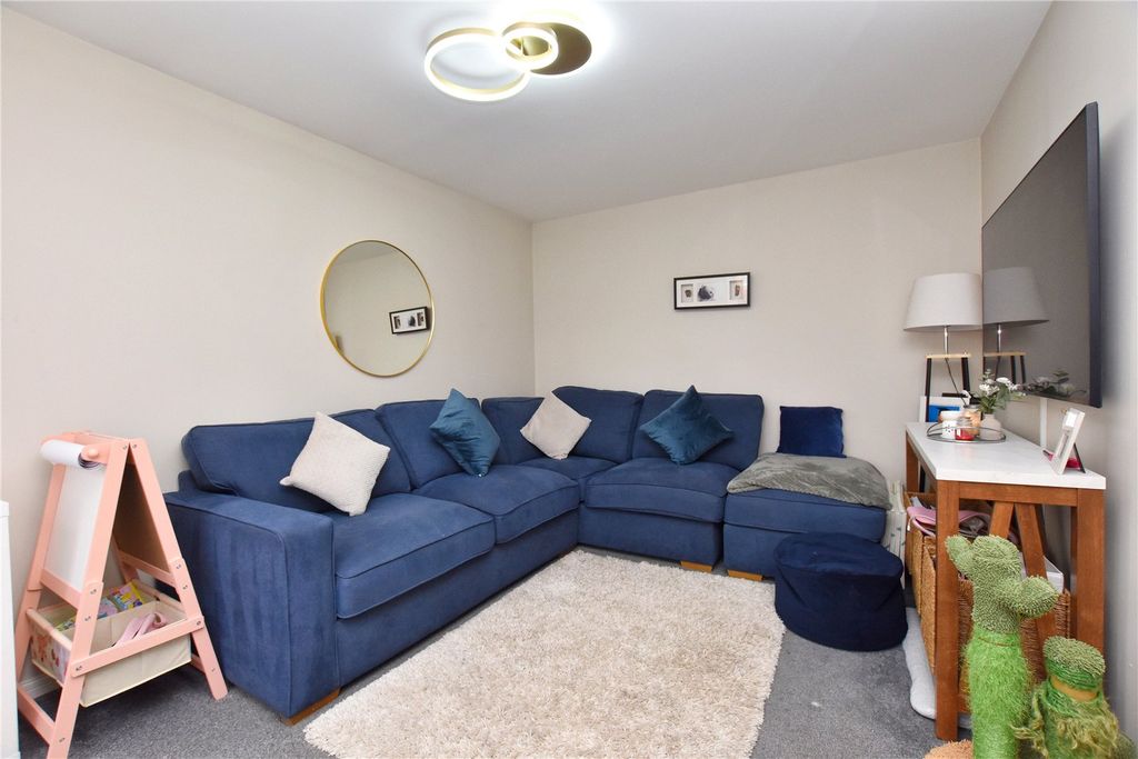 Property photo 3 of 22 Picture No. 08