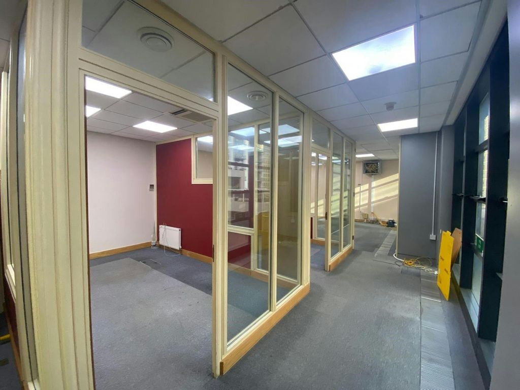 Property photo 3 of 6 35.Jpg