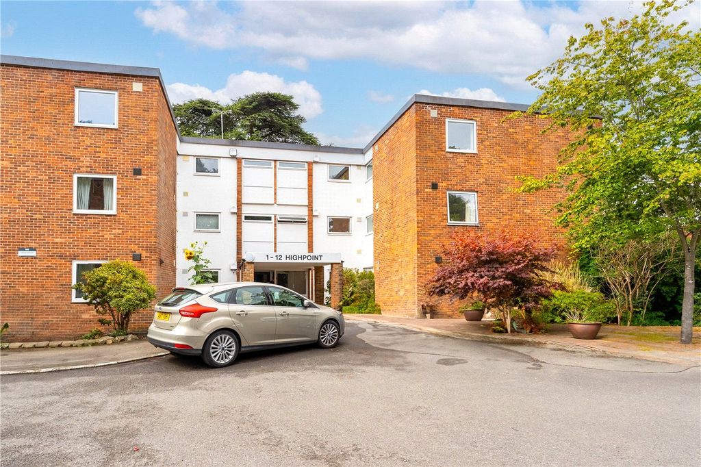 Property photo 2 of 26 Picture No. 16