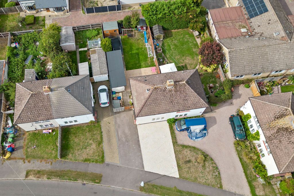 Property photo 2 of 16 Photo 1
