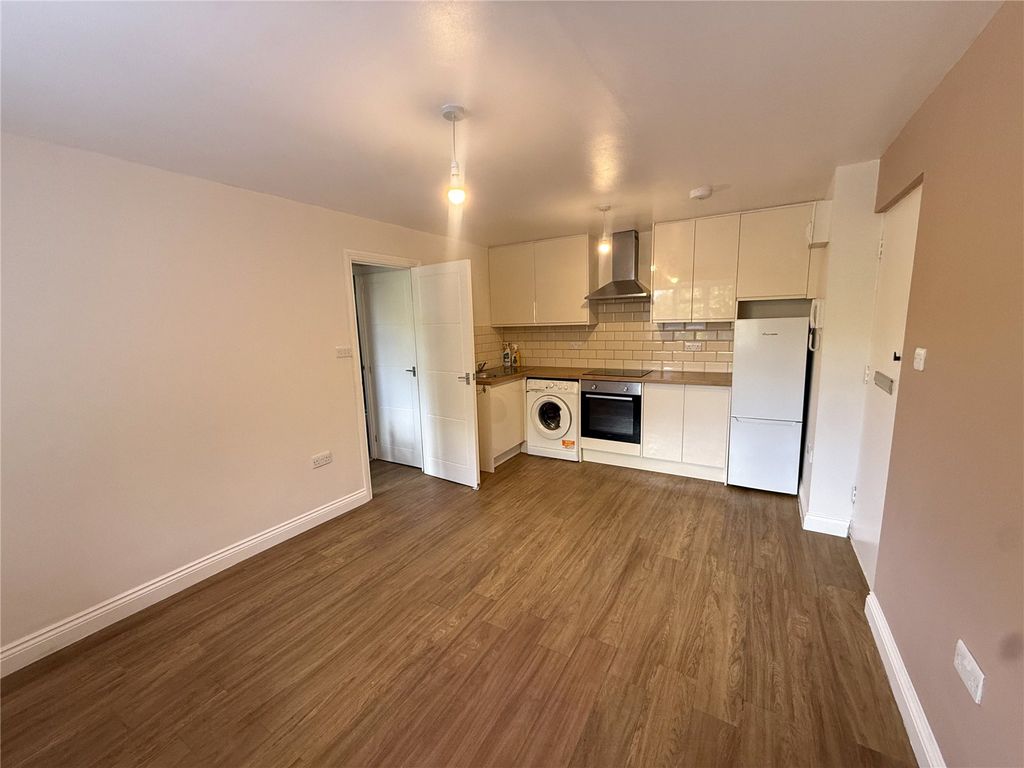Property photo 1 of 8 Picture No. 08