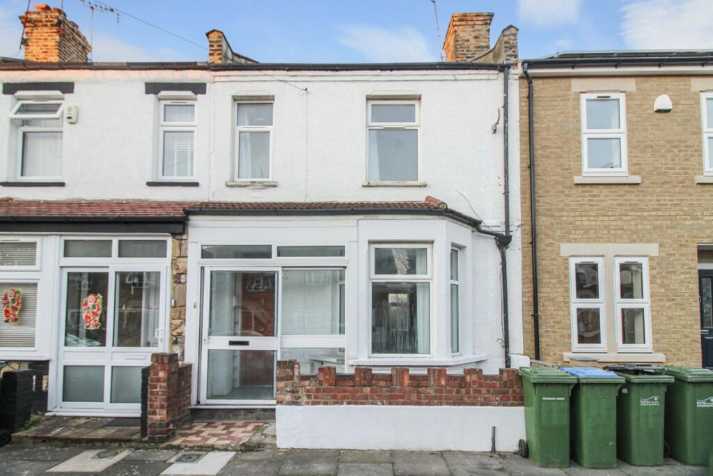 Property photo 1 of 12