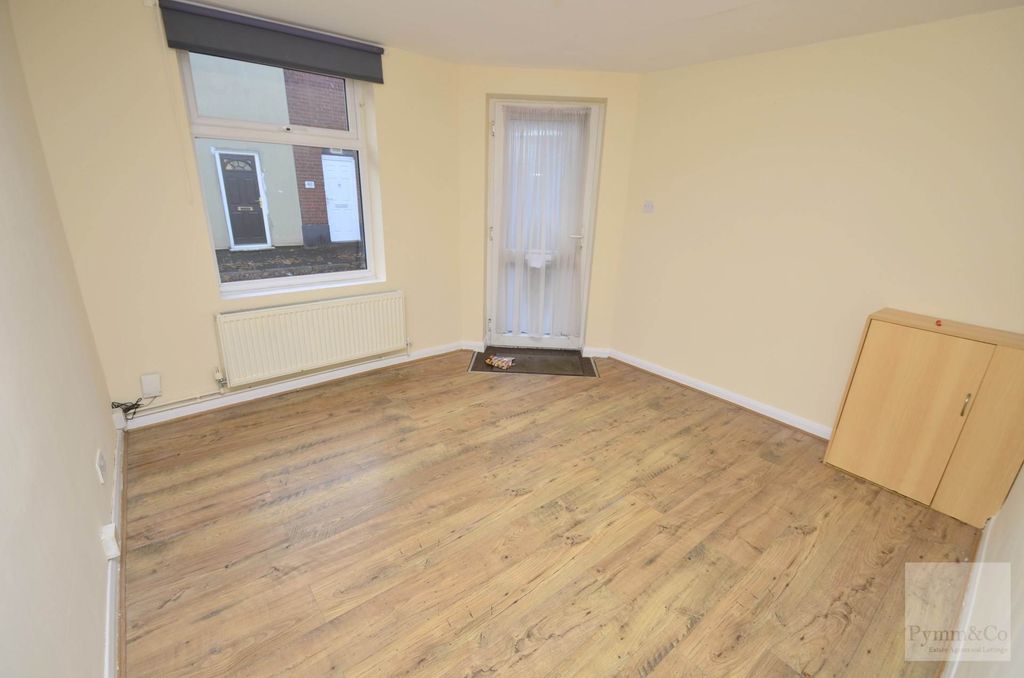 Property photo 2 of 5
