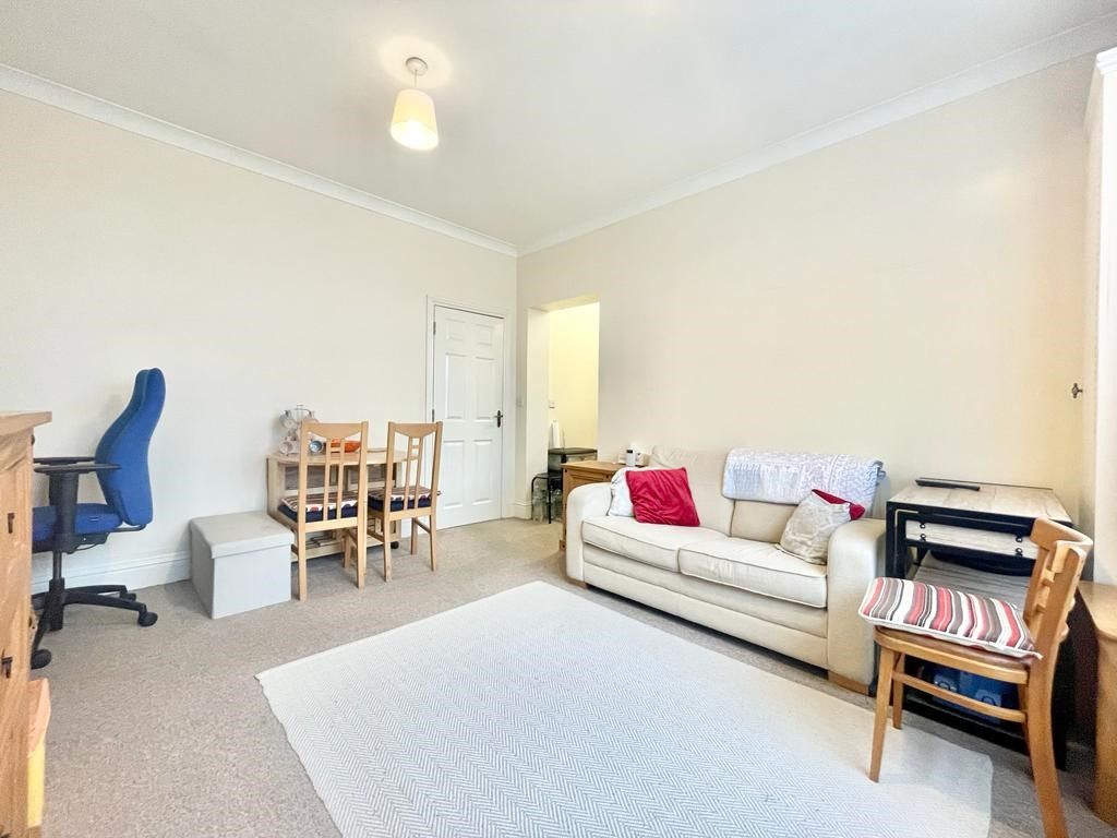 Property photo 3 of 6 Living Room