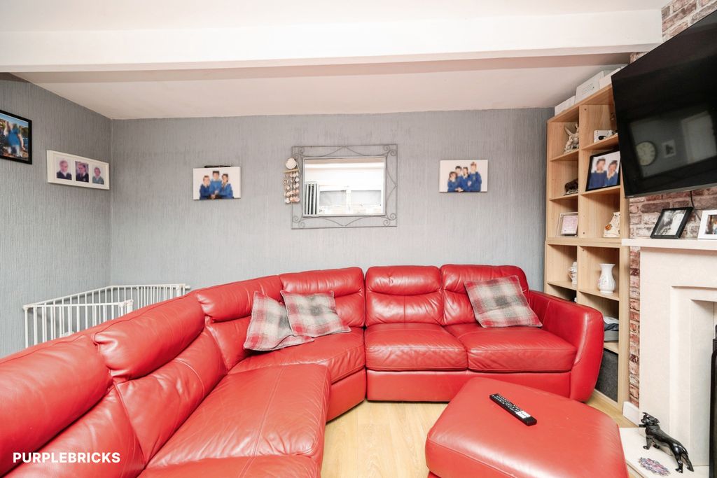 Property photo 2 of 24