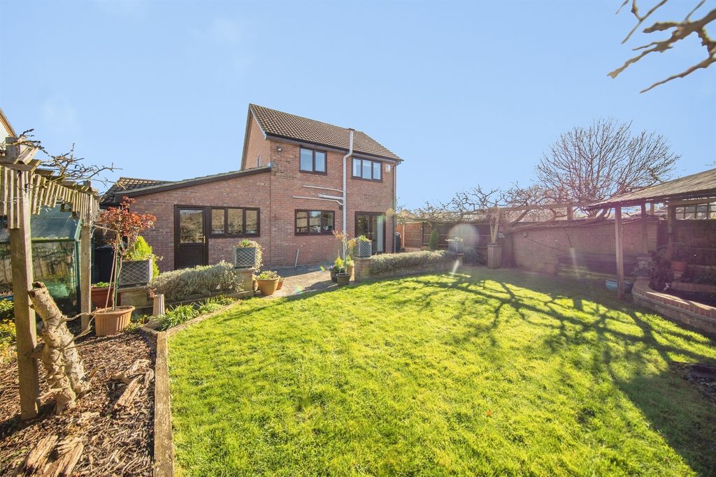 Property photo 2 of 18