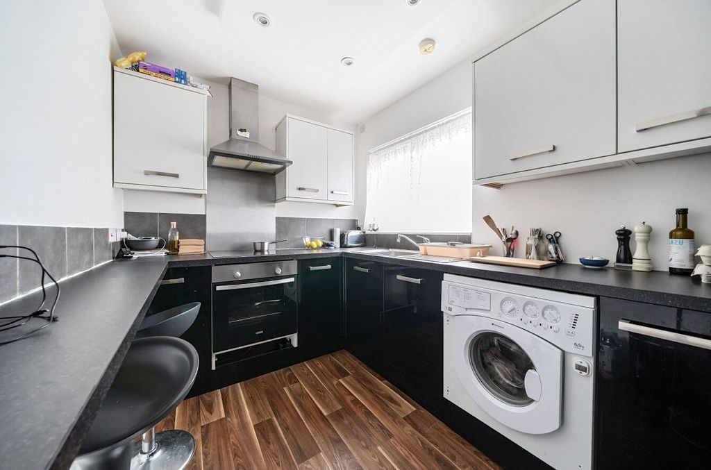 Property photo 2 of 10 Picture No. 05