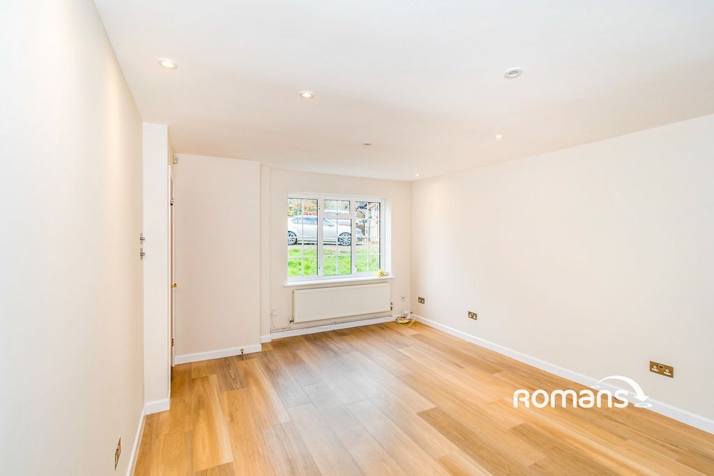 Property photo 2 of 10 Photo