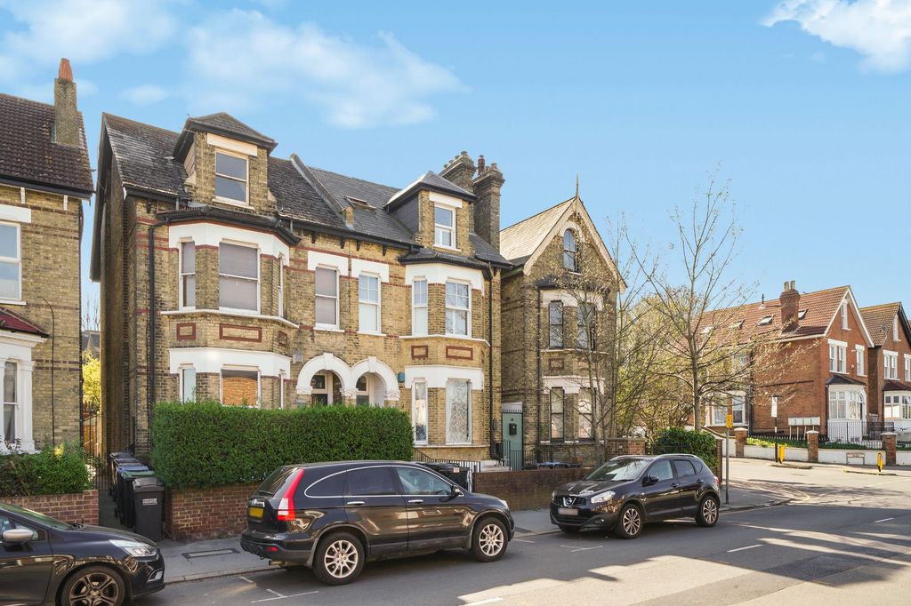 Property photo 1 of 11 Flat 3, 29 Epsom Road - 105B1Kagwscgnivirnpv
