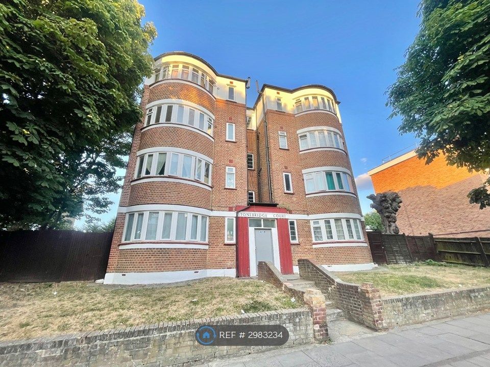 Property photo 1 of 11
