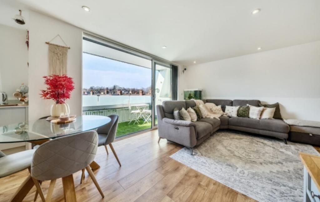 Property photo 3 of 12 Photo 3