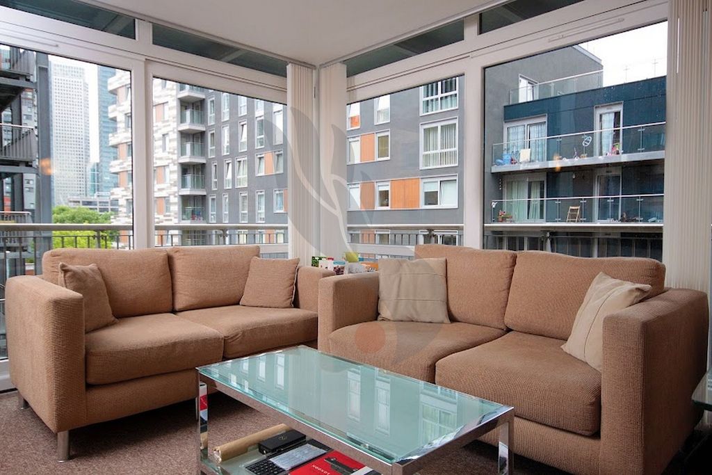 Property photo 3 of 7 06-Living