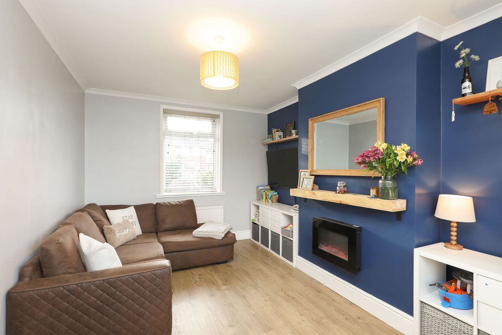 Property photo 3 of 21