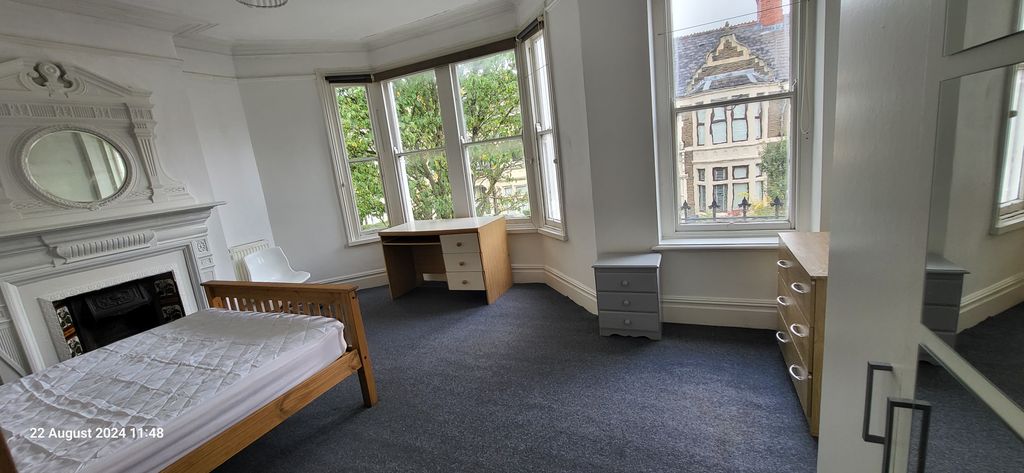 Property photo 1 of 27