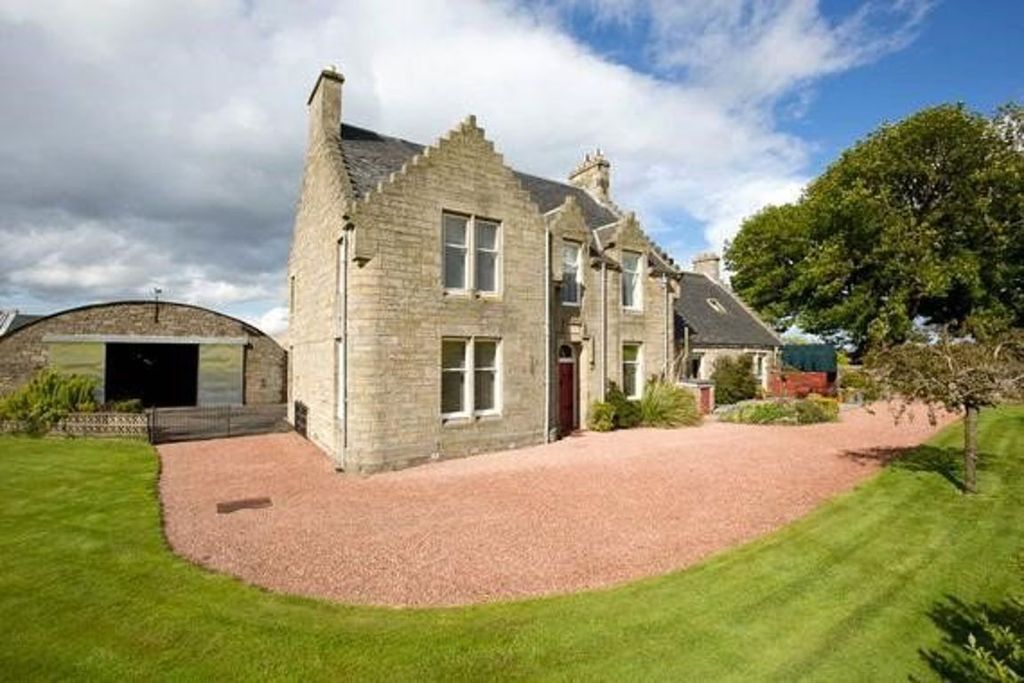 Property photo 2 of 15