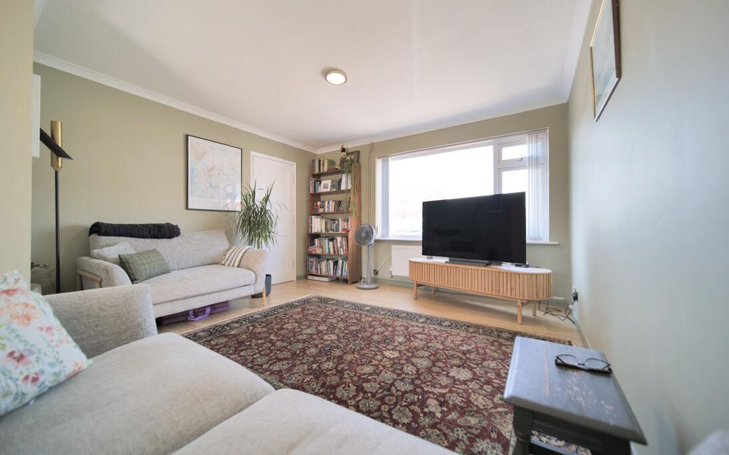 Property photo 3 of 16 P1073133.Jpg