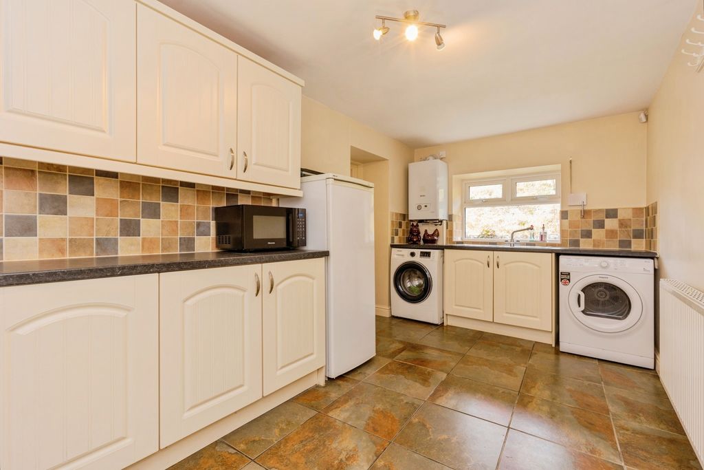 Additional image 8 of 4 bed detached house for saleGrains Road, Shaw, Oldham, Greater Manchester OL2