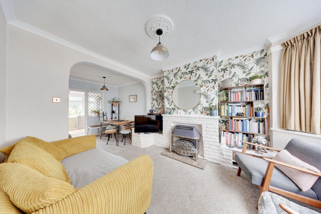 Property photo 2 of 12