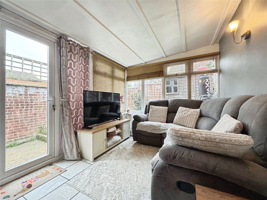 Property photo 2 of 13 Picture No. 05