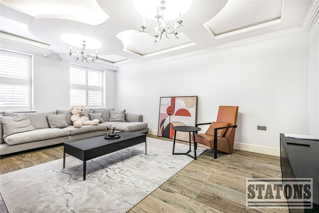 Property photo 3 of 17 Picture No. 04