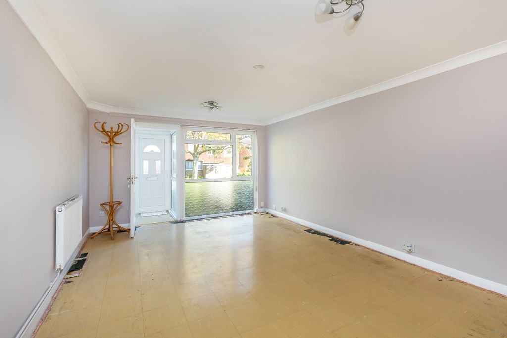 Property photo 2 of 10 4552383