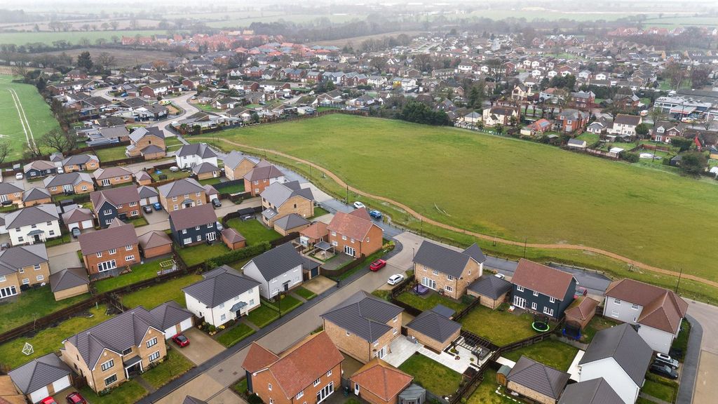 Property photo 2 of 29