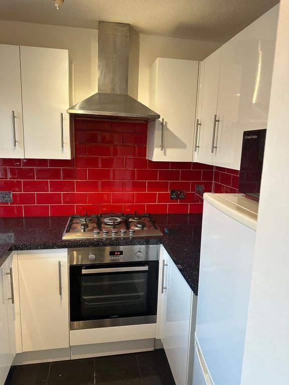 Property photo 3 of 5